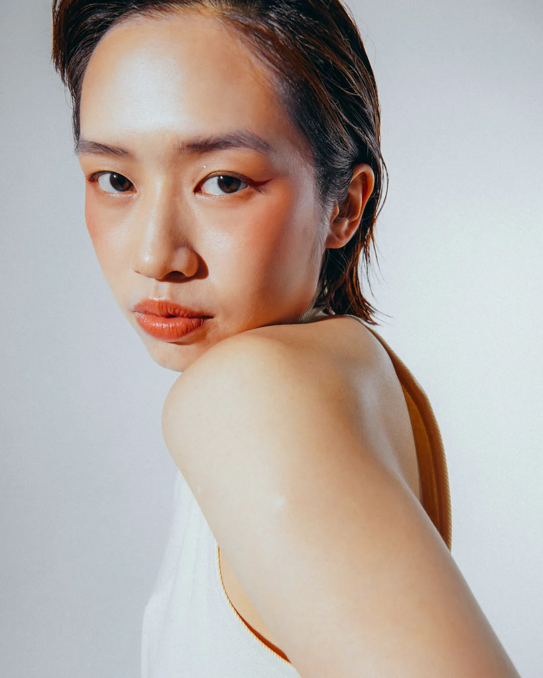 素肌の女性のポートレート